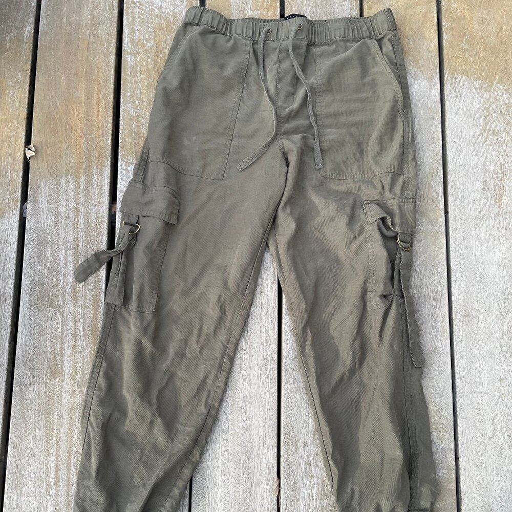 Women's Size Large Sanctuary Green Cargo Pants